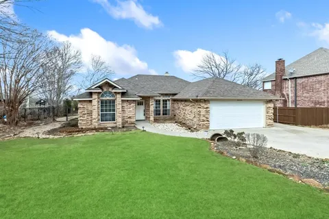 $290,000 | 10304 Gray Oak Lane, Fort Worth, TX 76108