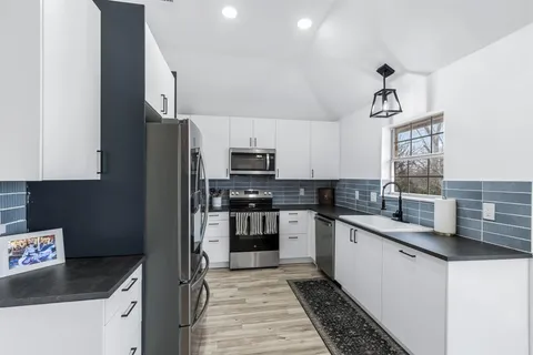 $290,000 | 10304 Gray Oak Lane, Fort Worth, TX 76108