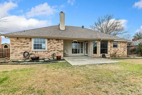 $290,000 | 10304 Gray Oak Lane, Fort Worth, TX 76108
