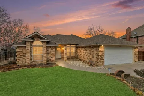 $290,000 | 10304 Gray Oak Lane, Fort Worth, TX 76108