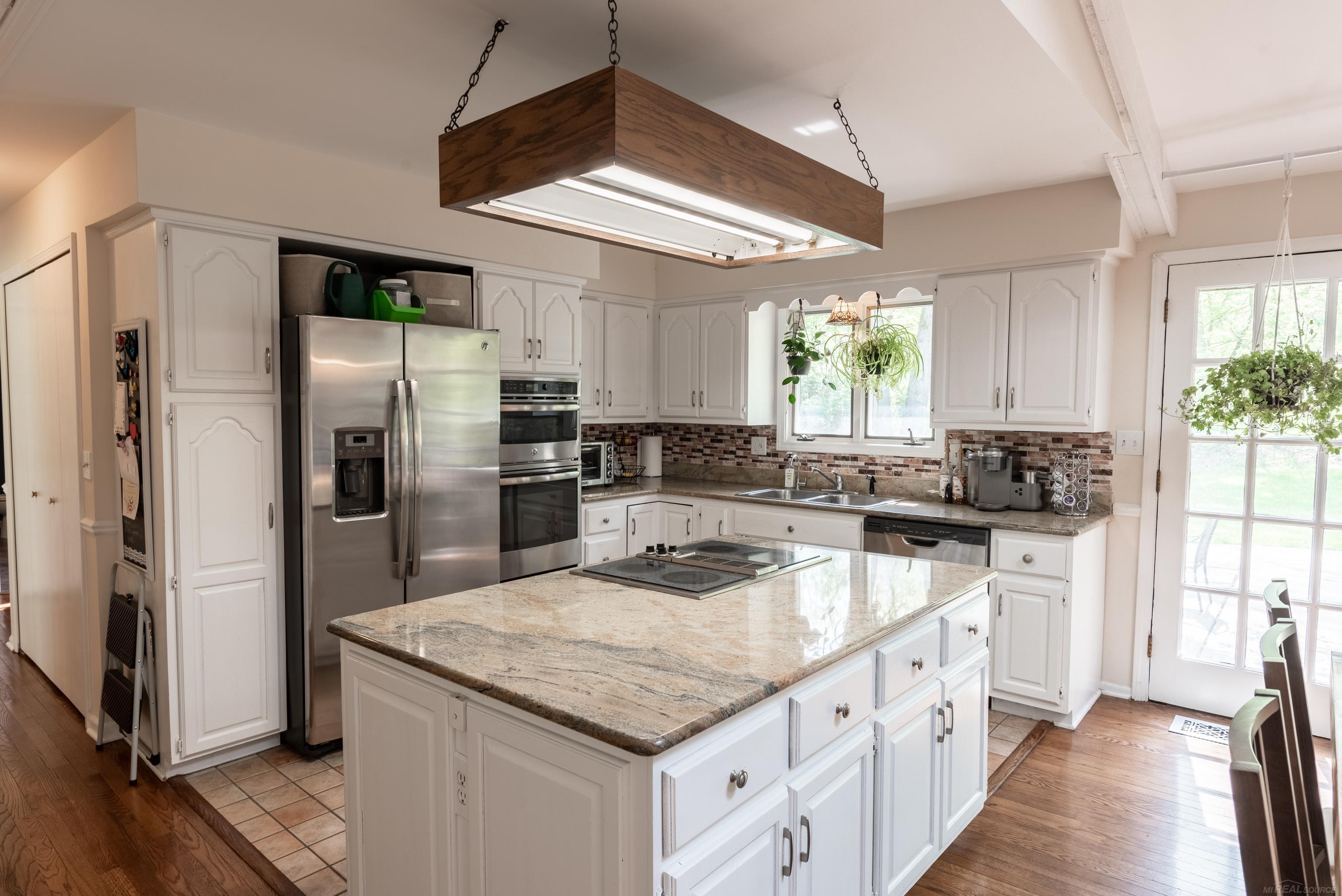 8430 West Gates Street Romeo, MI 48065 - Photo 9 of 47 50108333-8.JPG