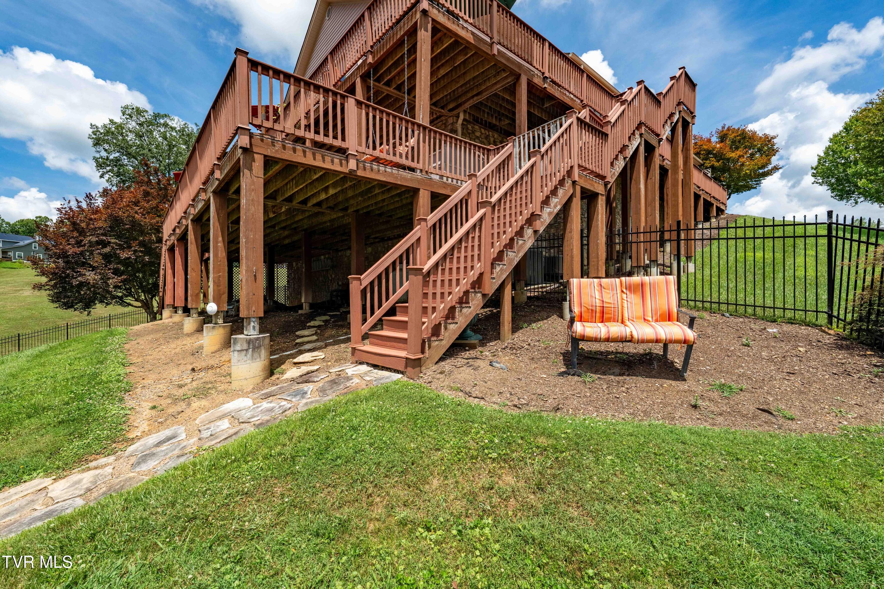 21580 Moonlight Bay Road Abingdon, VA 24211 - Photo 134 of 168 21580 Moonlight Bay Road (110 of 237)