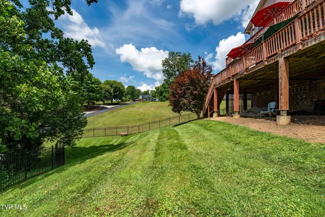 $1,750,000 | 21580 Moonlight Bay Road, Abingdon, VA 24211