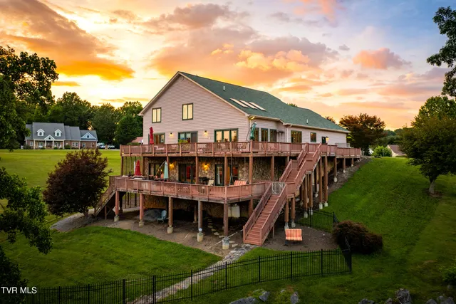 $1,750,000 | 21580 Moonlight Bay Road, Abingdon, VA 24211