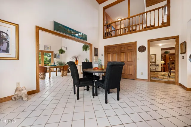 $1,750,000 | 21580 Moonlight Bay Road, Abingdon, VA 24211