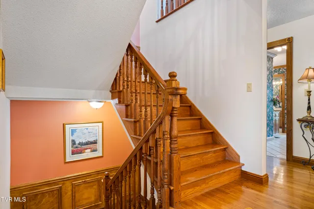 $1,750,000 | 21580 Moonlight Bay Road, Abingdon, VA 24211