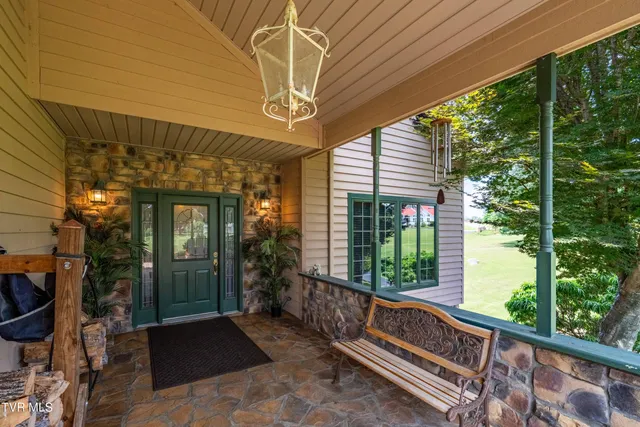 $1,750,000 | 21580 Moonlight Bay Road, Abingdon, VA 24211