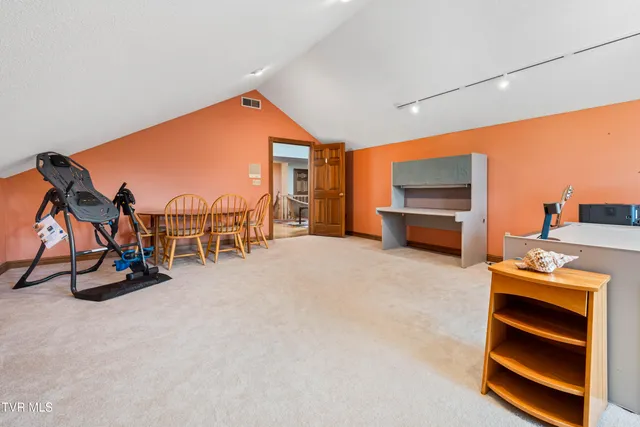 $1,750,000 | 21580 Moonlight Bay Road, Abingdon, VA 24211