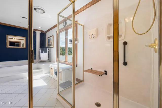 $1,750,000 | 21580 Moonlight Bay Road, Abingdon, VA 24211