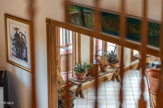 $1,750,000 | 21580 Moonlight Bay Road, Abingdon, VA 24211