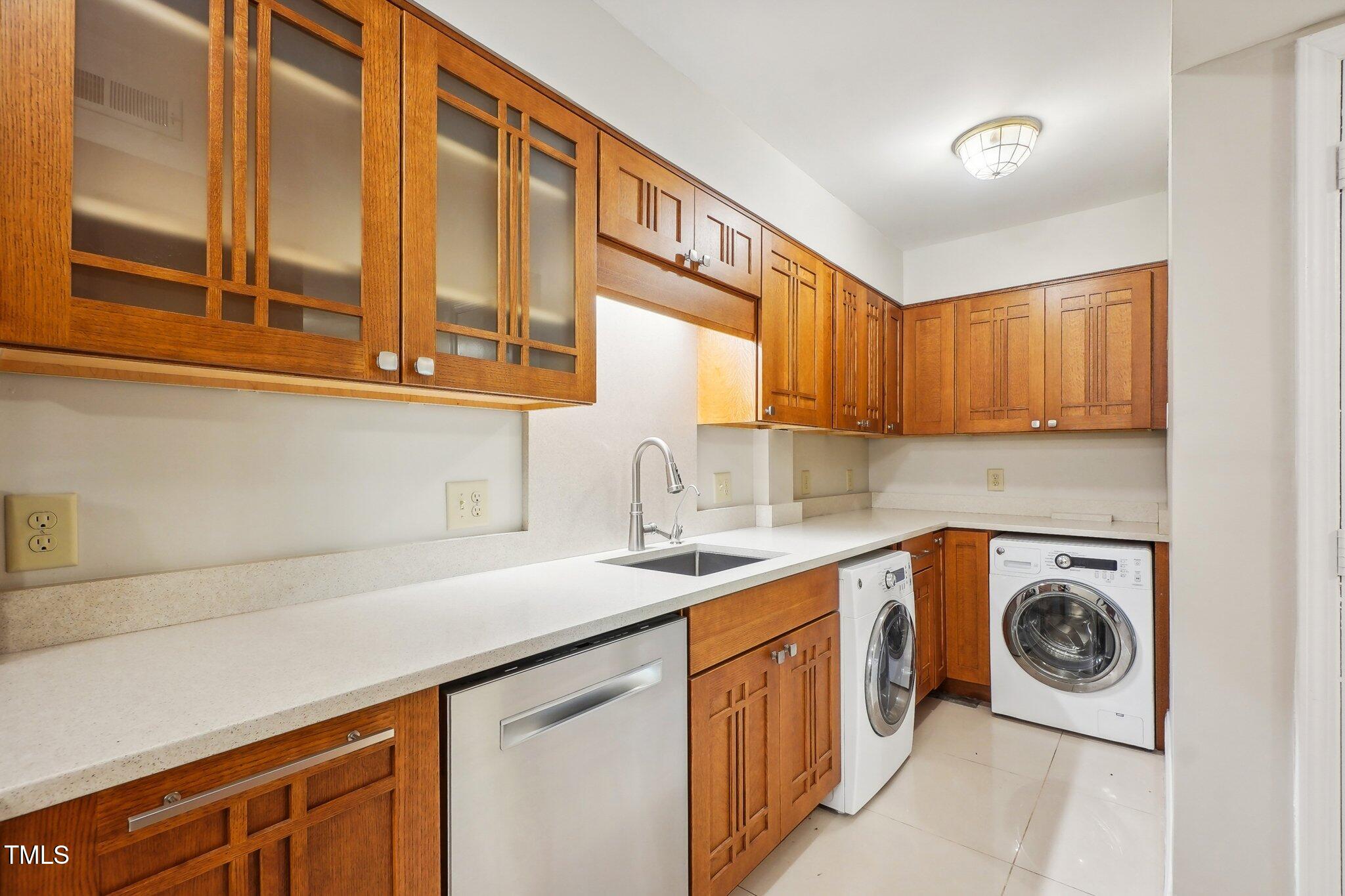 5004 Flint Ridge Place Raleigh, NC 27609 - Photo 13 of 22 13-web-or-mls-Flint Ridge Pl 5004-013