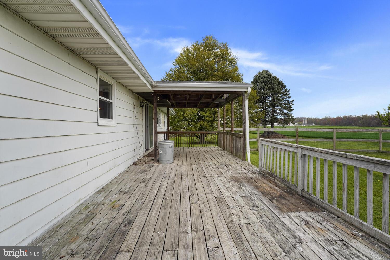 1003 Georgetown Road Paradise, PA 17562 - Photo 29 of 37 Rear Deck for entertaining