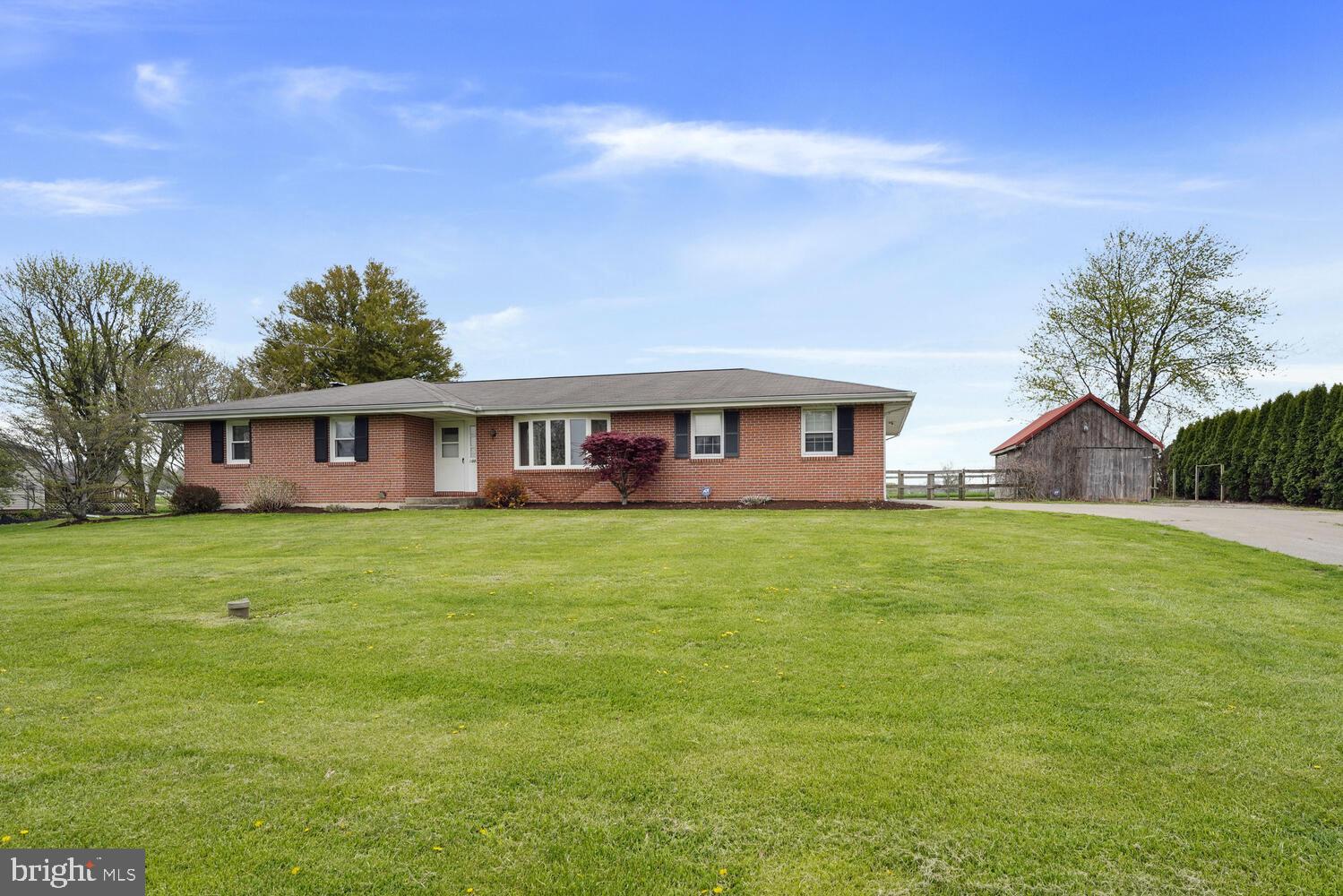 1003 Georgetown Road Paradise, PA 17562 - Photo 31 of 37 View from street