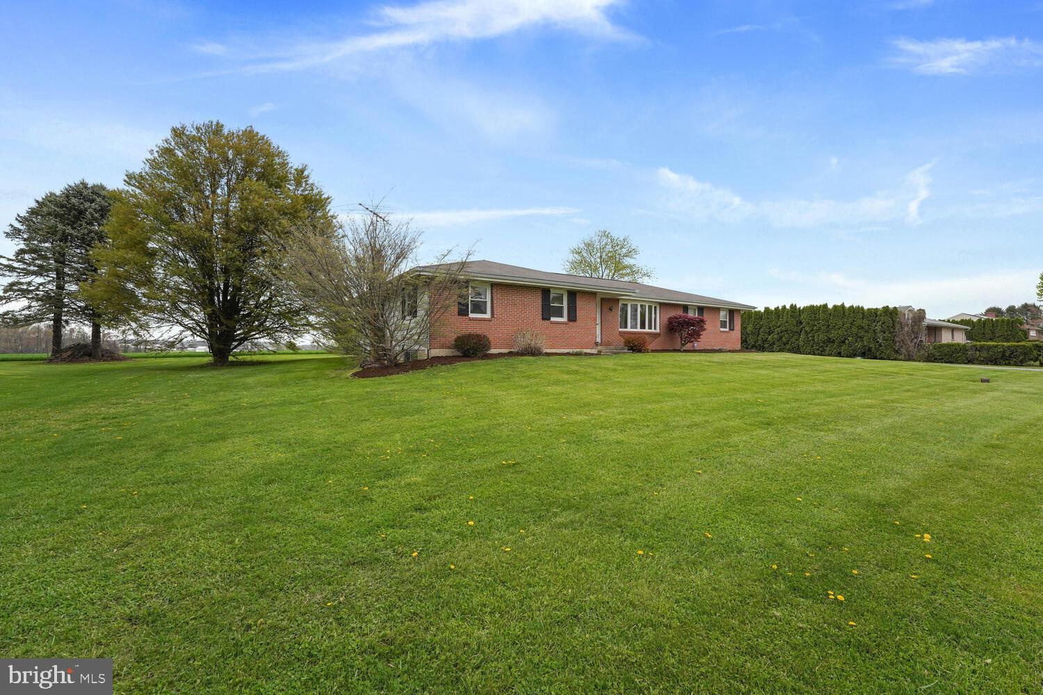 1003 Georgetown Road Paradise, PA 17562 - Photo 32 of 37 View from street-Side Angle