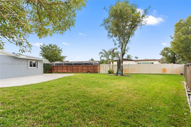 $3,500 | 8930 Northwest 23rd Street, Pembroke Pines, FL 33024