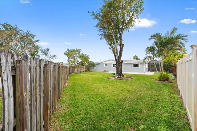 $3,500 | 8930 Northwest 23rd Street, Pembroke Pines, FL 33024