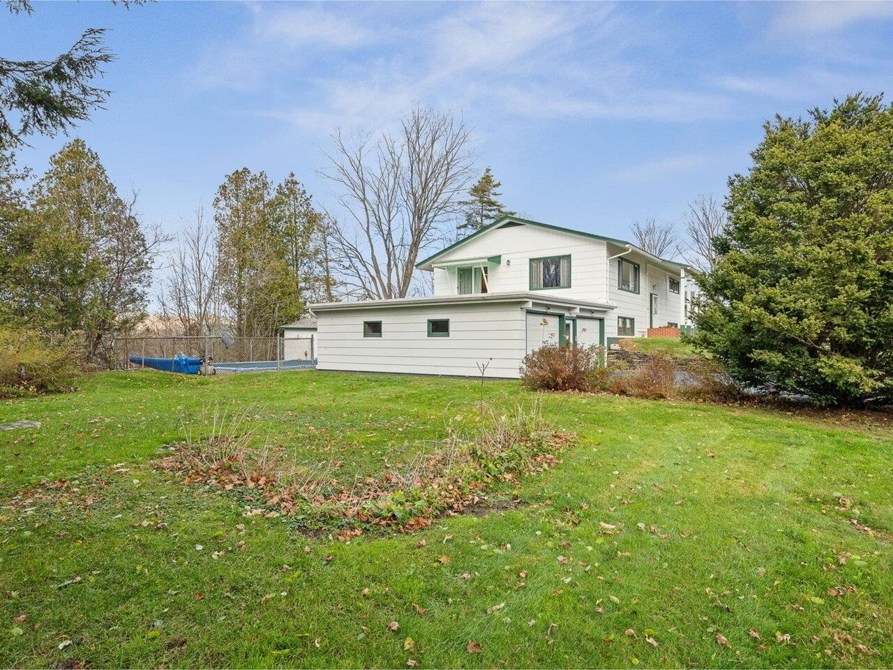 7 Sunrise Avenue Barre, VT 05641 - Photo 4 of 34