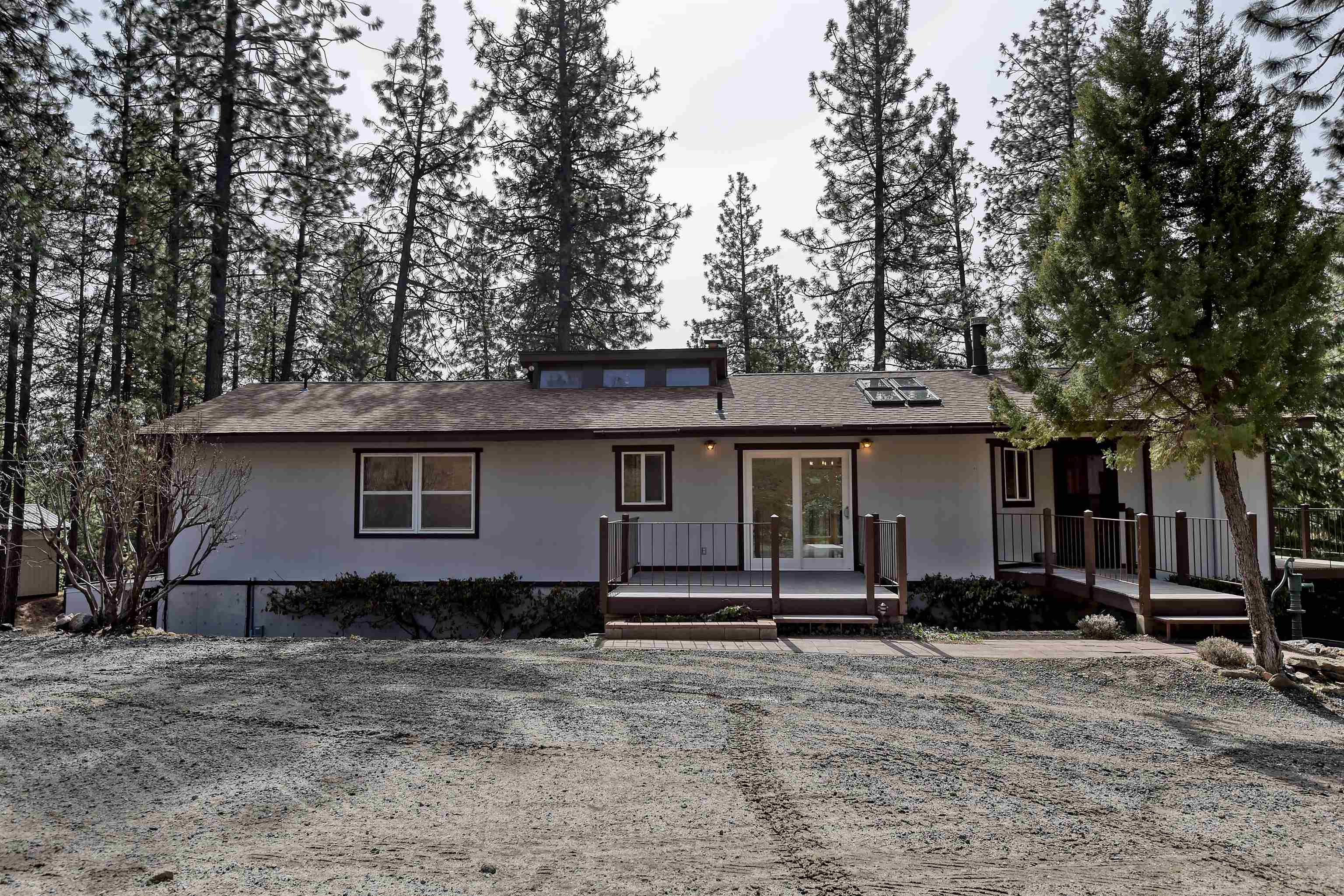 13800 East Madison Branch Road Mead, WA 99021 - Photo 3 of 42