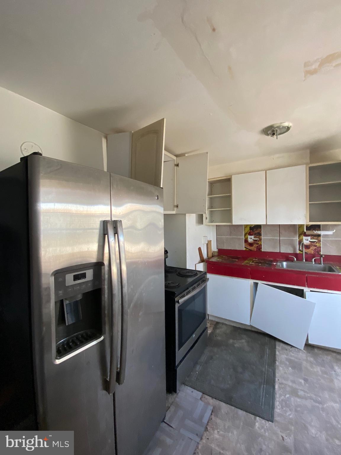 423 Roundview Road Brooklyn, MD 21225 - Photo 4 of 17