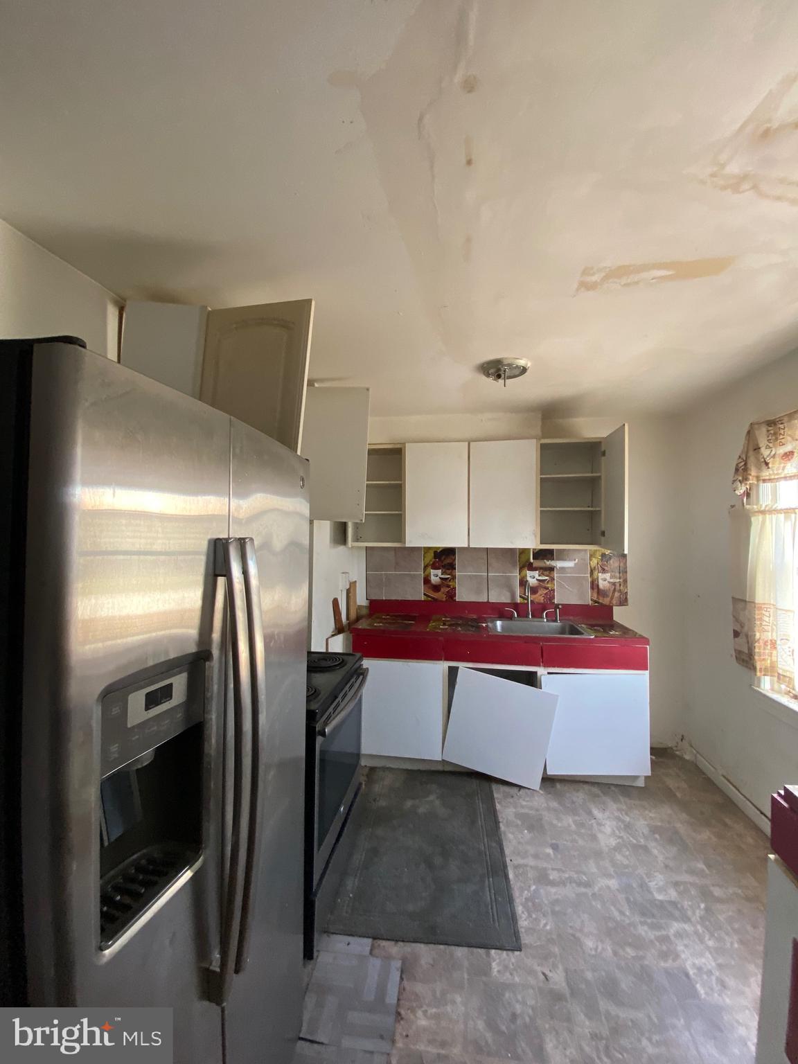 423 Roundview Road Brooklyn, MD 21225 - Photo 5 of 17
