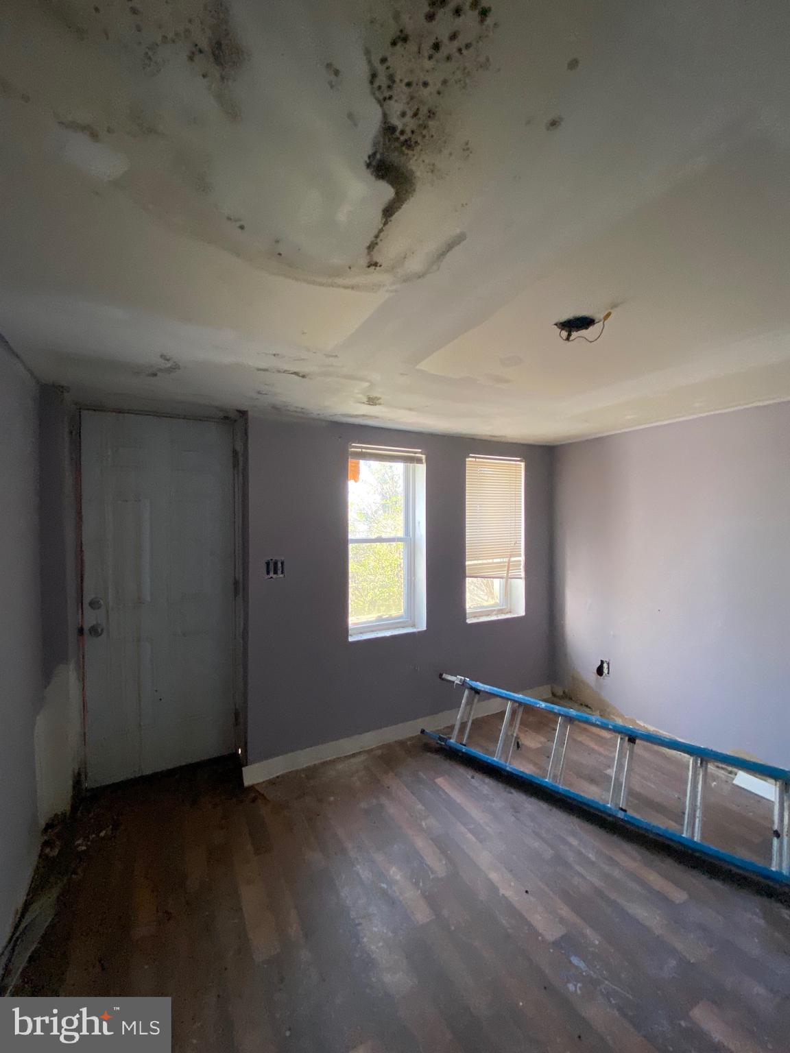 423 Roundview Road Brooklyn, MD 21225 - Photo 9 of 17