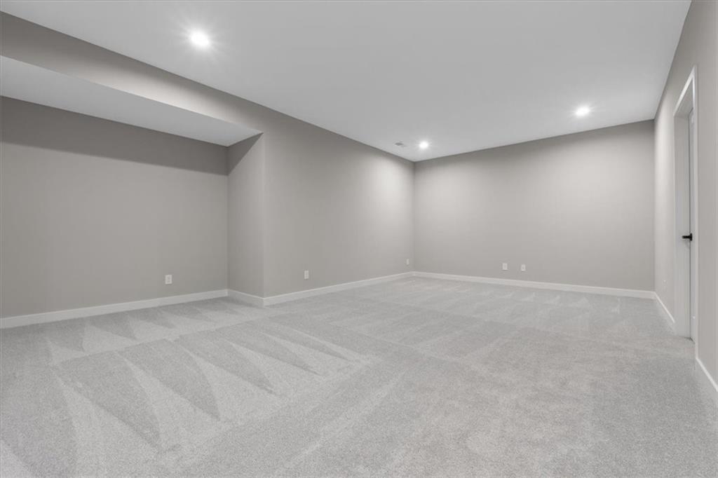 25026 West 94th Terrace Lenexa, KS 66227 - Photo 23 of 42