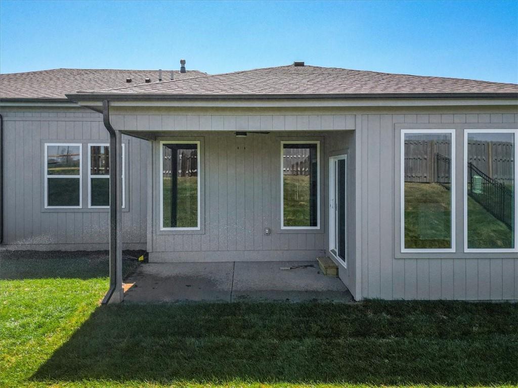 25026 West 94th Terrace Lenexa, KS 66227 - Photo 32 of 42