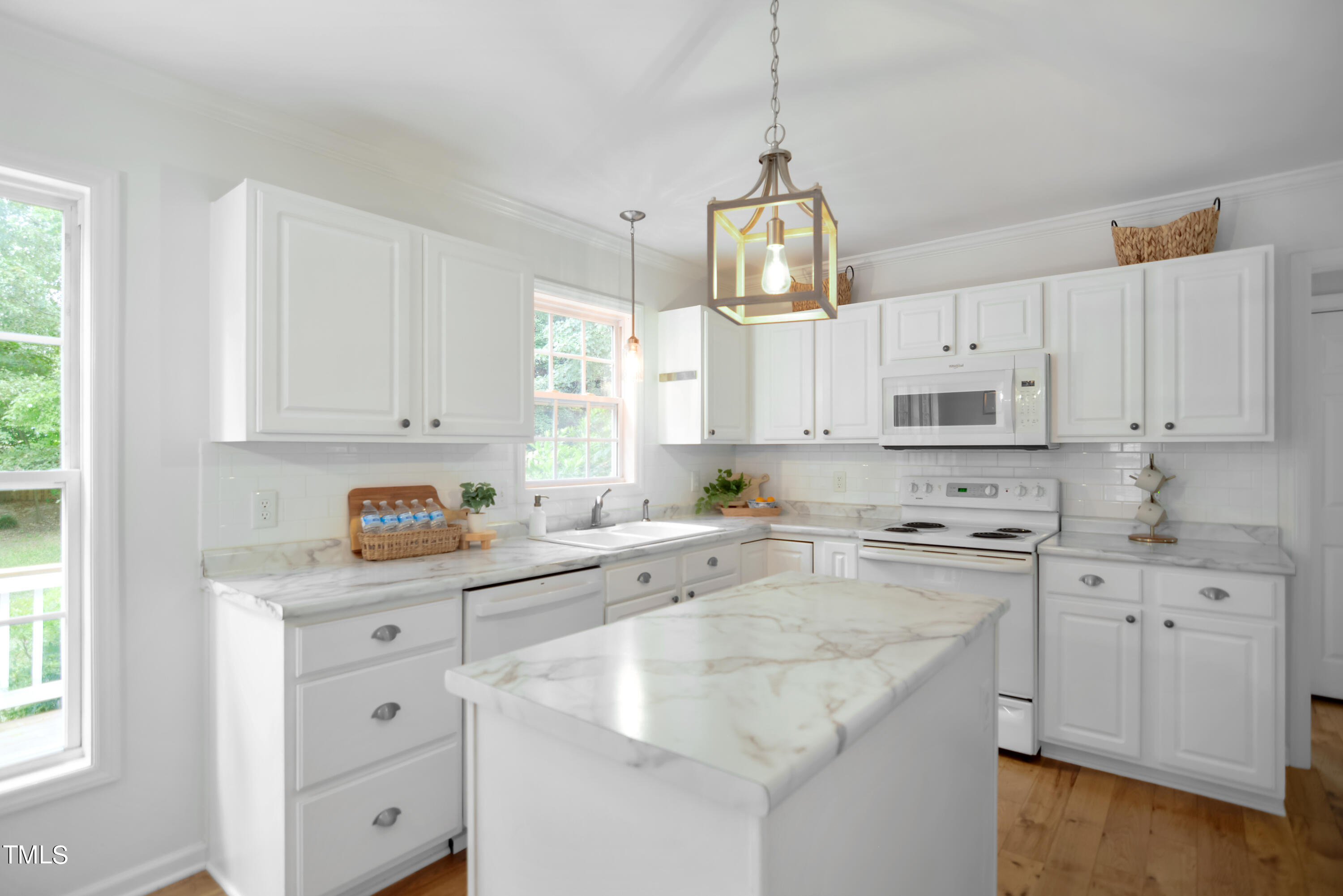 2515 Tryon Pines Drive Raleigh, NC 27603 - Photo 10 of 27 07
