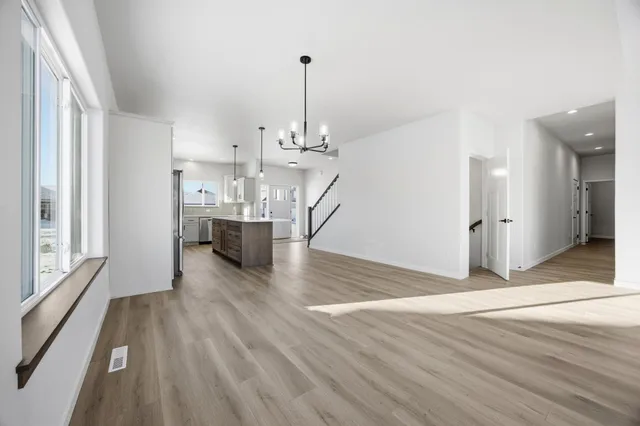 $699,900 | 7448 16th Street South, Fargo, ND 58104