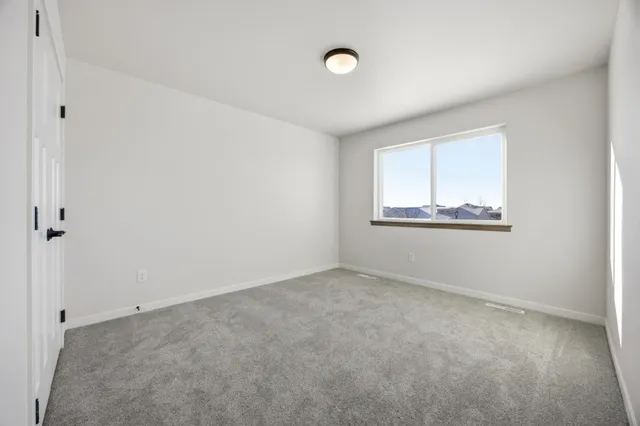 $699,900 | 7448 16th Street South, Fargo, ND 58104