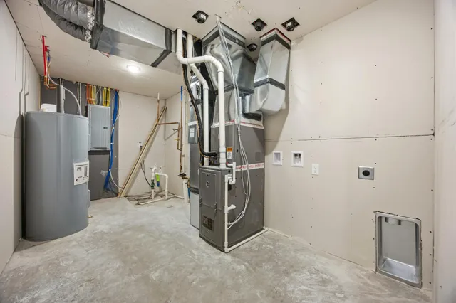 $699,900 | 7448 16th Street South, Fargo, ND 58104