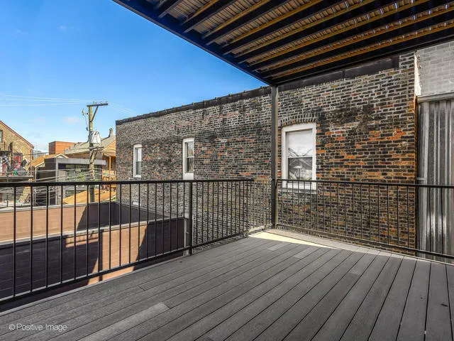 $850,000 | 867 North Marshfield Avenue, Unit 2, Chicago, IL 60622