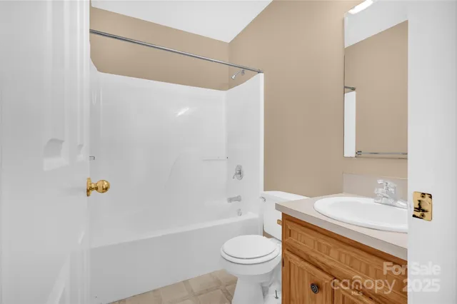 $260,000 | 144 Fairway Drive, Conover, NC 28613