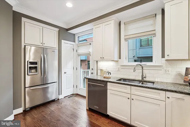 $4,295 | 2988 Stella Blue Lane, Fairfax, VA 22031