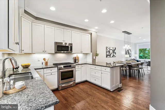 $4,295 | 2988 Stella Blue Lane, Fairfax, VA 22031