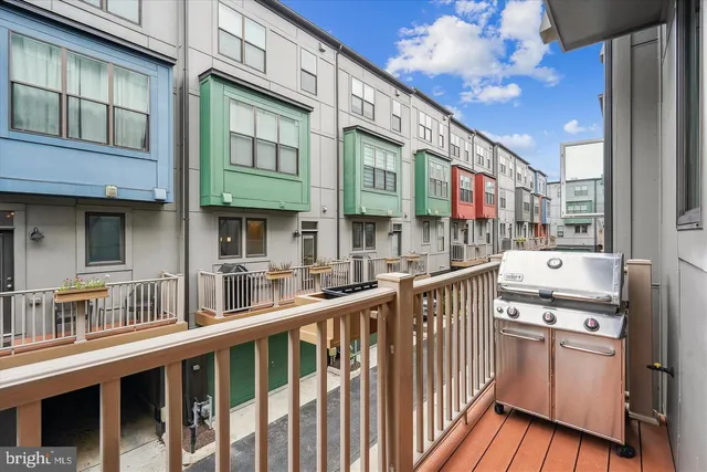 $4,295 | 2988 Stella Blue Lane, Fairfax, VA 22031