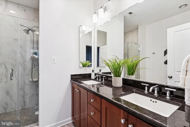 $4,295 | 2988 Stella Blue Lane, Fairfax, VA 22031