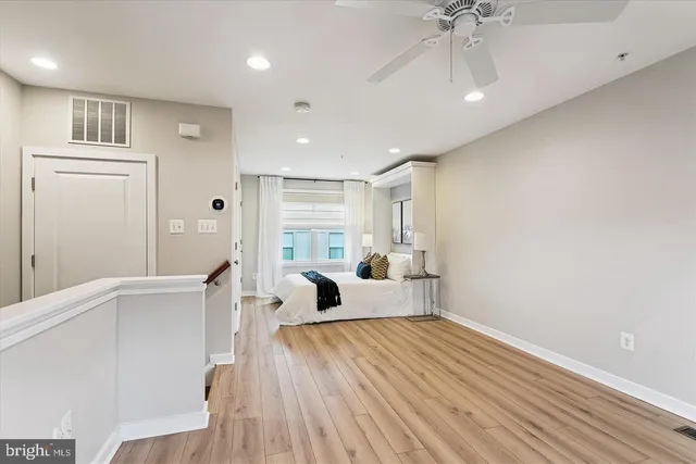 $4,295 | 2988 Stella Blue Lane, Fairfax, VA 22031