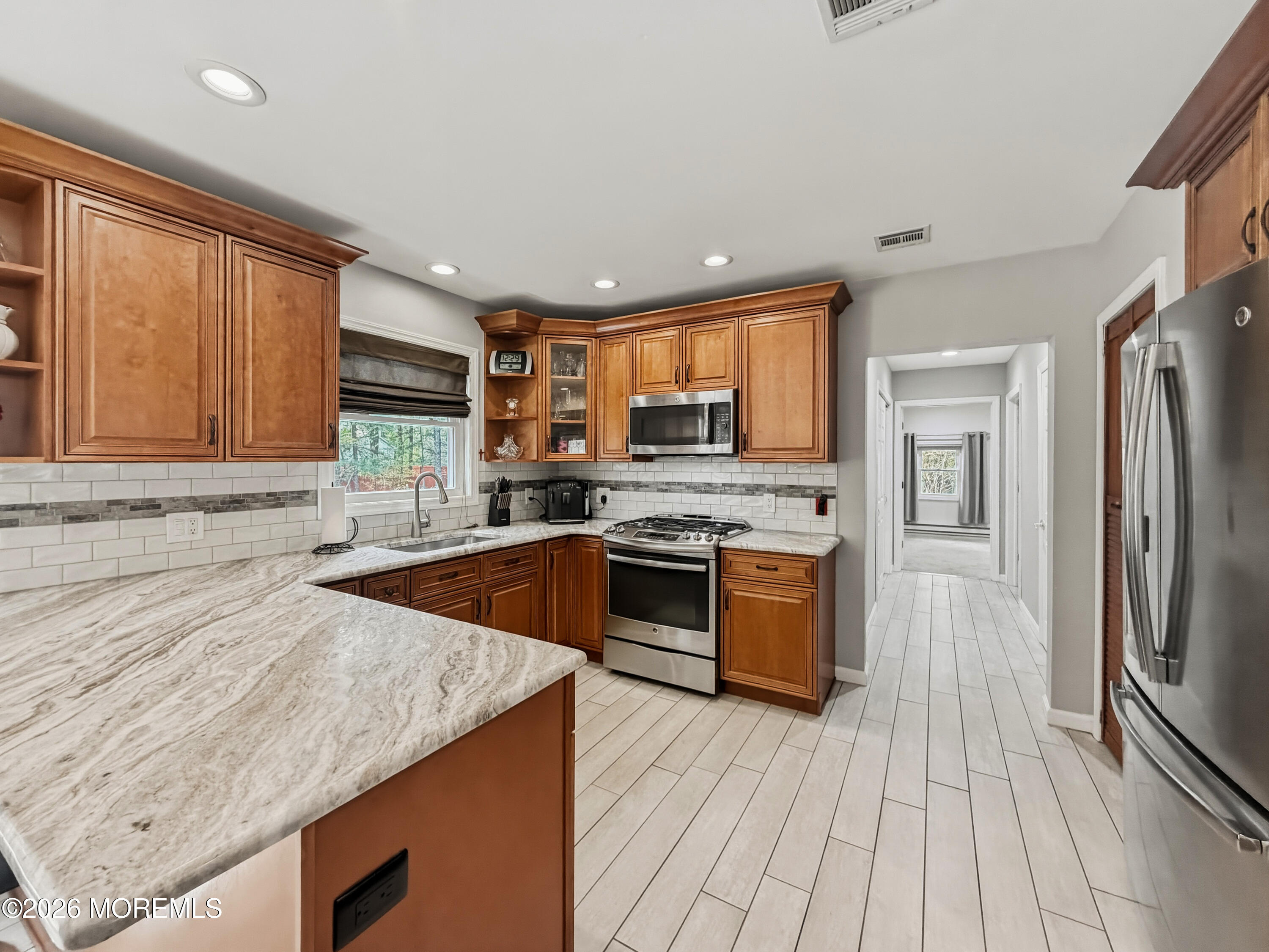 379 East Bird Village Road Jackson, NJ 08527 - Photo 8 of 43 kitchen