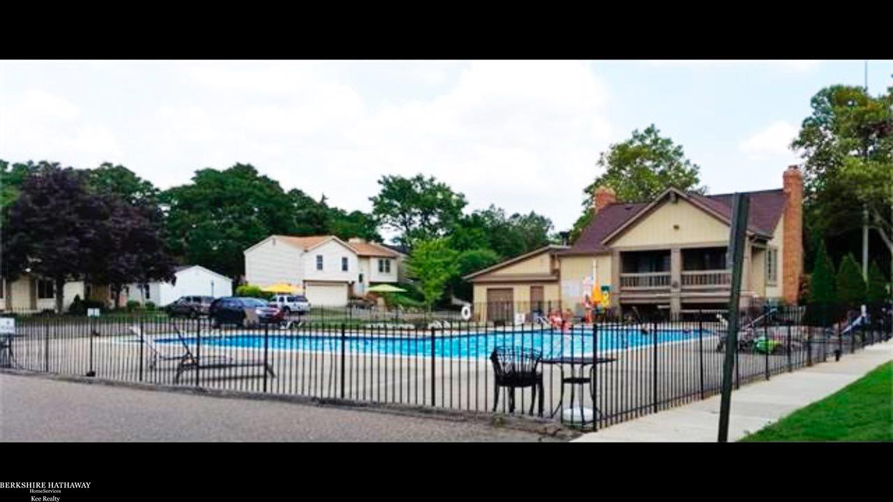 2856 Roundtree Drive Troy, MI 48083 - Photo 28 of 29