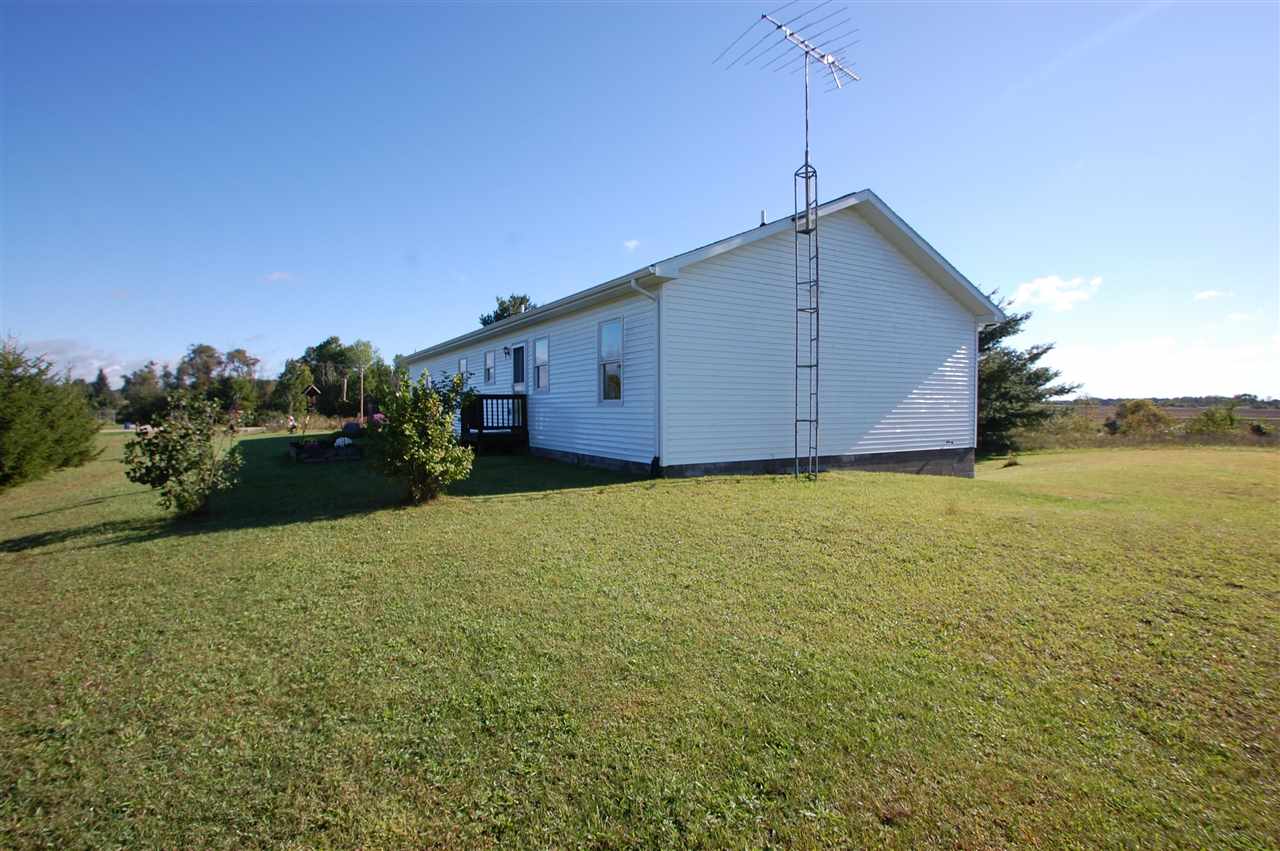5205 Greenwood Road Gladwin, MI 48624 - Photo 35 of 42 1892807-34.JPG