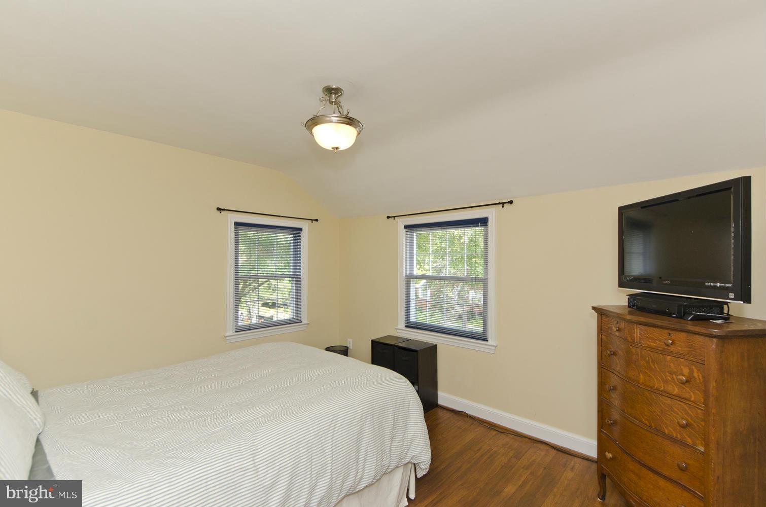 4924 34th Road North Arlington, VA 22207 - Photo 19 of 27 Bedroom