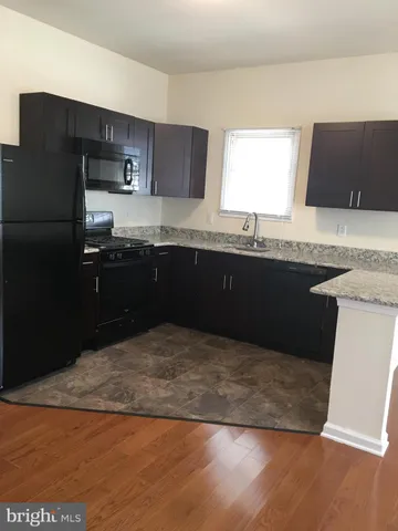 $2,400 | 357 Oakwood Avenue, Unit 201, Glassboro, NJ 08028