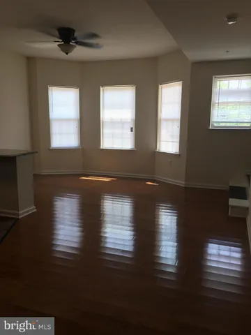 $2,400 | 357 Oakwood Avenue, Unit 201, Glassboro, NJ 08028