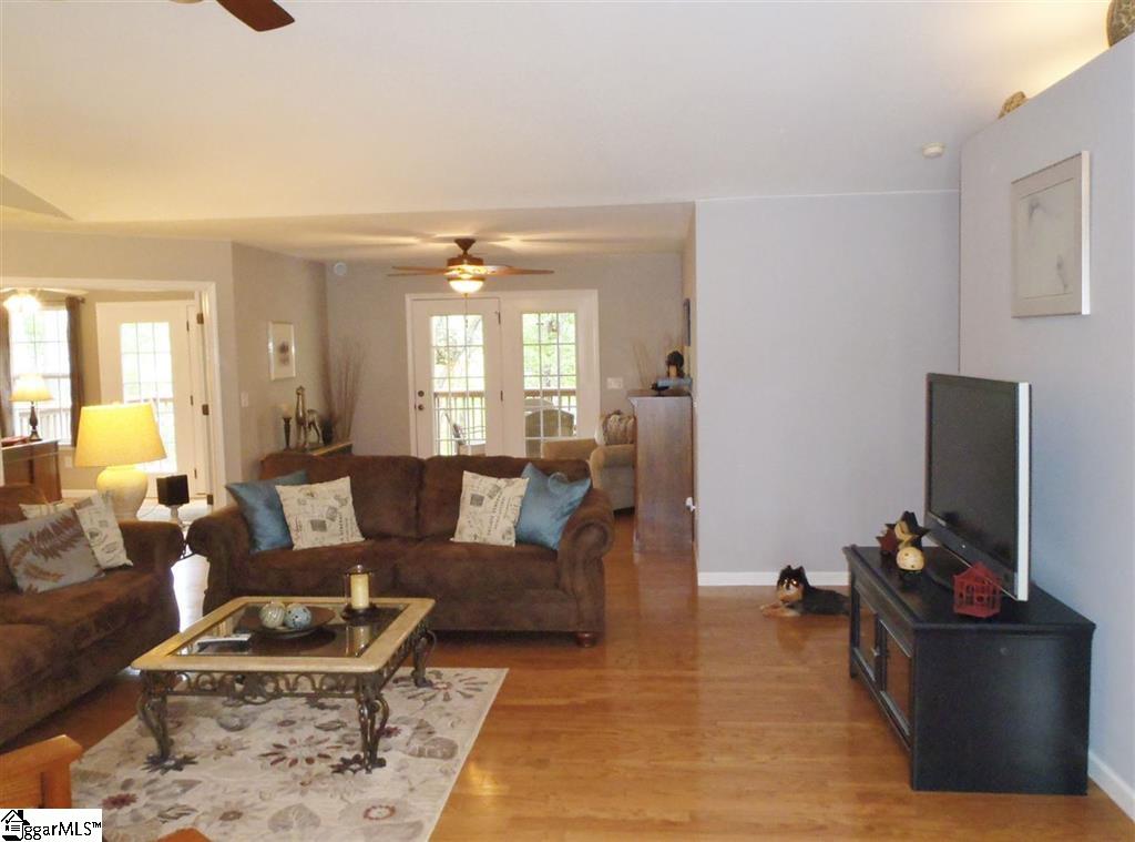153 Choestoea Road Westminster, SC 29693 - Photo 4 of 36 Gallery Image 4