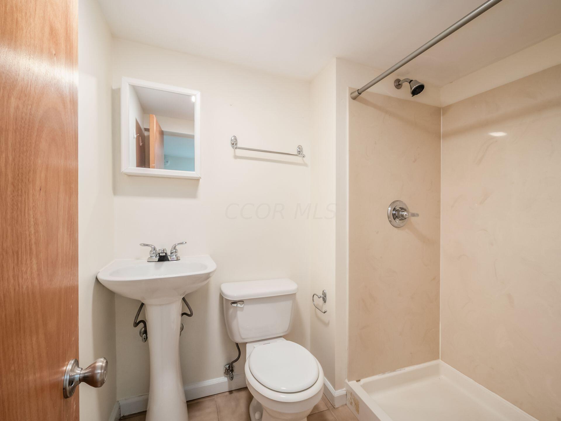 3180 Ainwick Road Columbus, OH 43221 - Photo 37 of 57 Lower Level Full Bathroom