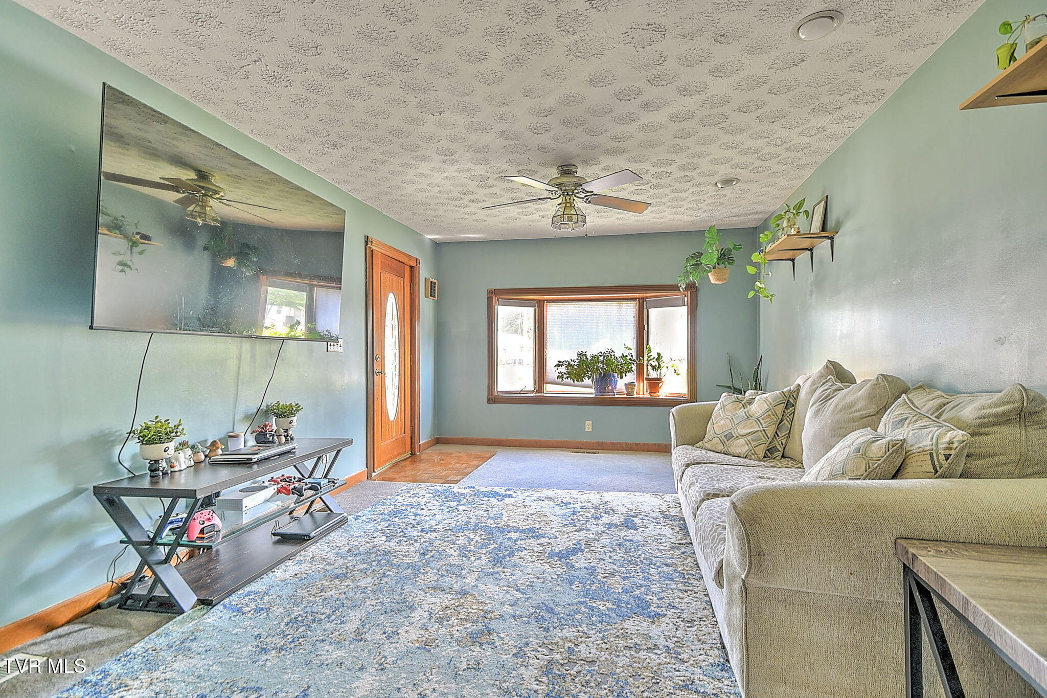 2424 Overlook Road Kingsport, TN 37664 - Photo 11 of 33 11-web-or-mls-2424 Overlook MC-12
