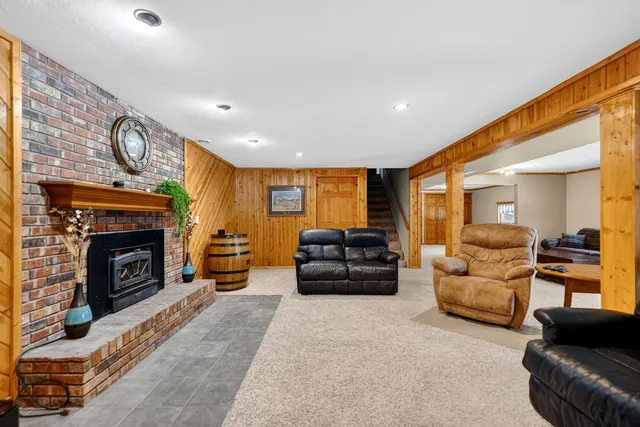 $319,000 | 5567 North Blackwood Road, Davis Junction, IL 61020