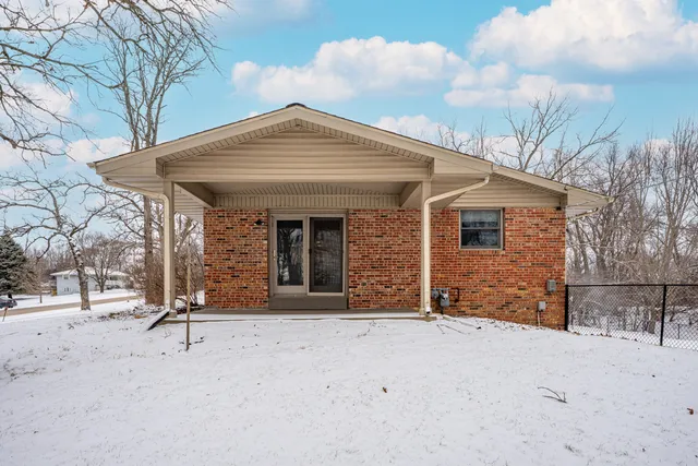 $319,000 | 5567 North Blackwood Road, Davis Junction, IL 61020