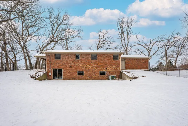 $319,000 | 5567 North Blackwood Road, Davis Junction, IL 61020